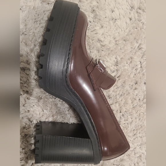 wine colored shoes - Picture 3 of 6